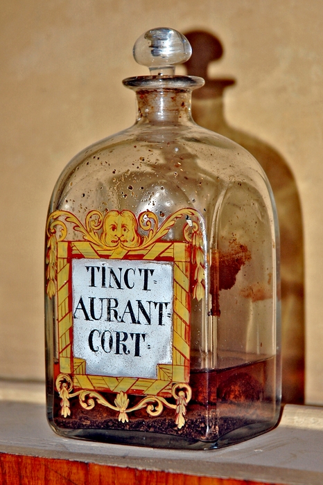 tinctura aurantiorum corticum\nnarancshj tinktra (alkoholos kivonat)