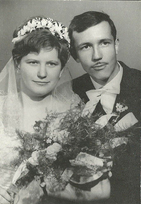 Pityu�k nagyon sz�p esk�v�i fot�ja.